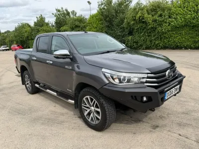 Used Toyota HiLux 150 HP (110 kW) 2016 Grey Pickup