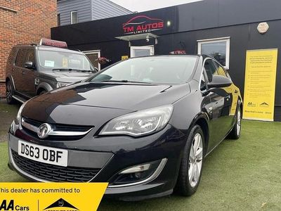 Used Vauxhall Astra SRi 115 HP (84 kW) 2013 Black Hatchback