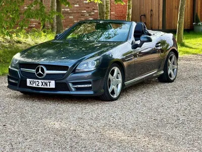 Usado Mercedes SLK250 AMG 204 HP (150 kW) 2012 Cinzento Cabrios