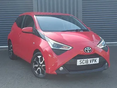 Used Toyota Aygo X-plore 69 HP (50 kW) 2018 Red Hatchback
