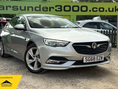 Used Vauxhall Insignia SRi 170 HP (125 kW) 2018 Silver Hatchback