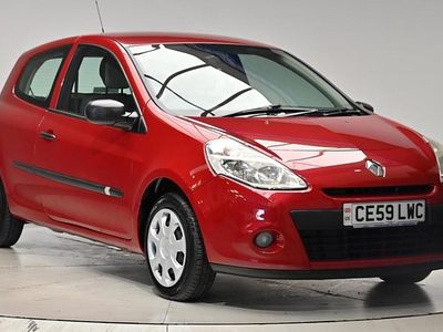 Red Used 2009 Renault Clio II Extreme Hatchback | £2,995 (A bit pricey)