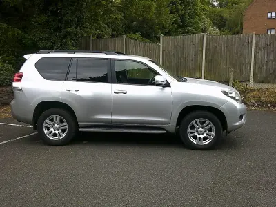 Used Toyota Land Cruiser 173 HP (127 kW) 2010 Silver SUV