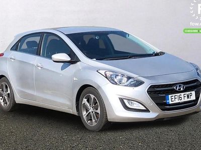 Używany Hyundai i30 SE 120 KM (88 kW) 2016 Srebrny Hatchback