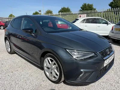 Usado Seat Ibiza FR 95 HP (69 kW) 2021 Cinzento Citadino
