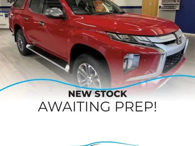 Used Mitsubishi L200 150 HP (110 kW) 2021 Red Pickup