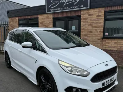 Usado Ford S-MAX Sport 180 HP (132 kW) 2016 Branco Monovolume