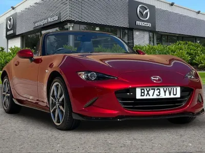 Begagnad Mazda MX5 Exclusive-Line 184 HK (135 kW) 2023 Röd Cab