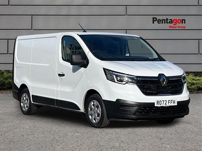 White Used 2022 Renault Trafic Business MPV | £13,000 (Good price)