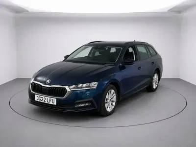 Used Skoda Octavia SE Technology 116 HP (85 kW) 2022 Blue Estate