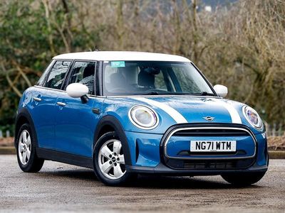 Used Mini Cooper Classic 136 HP (100 kW) 2022 Blue Hatchback