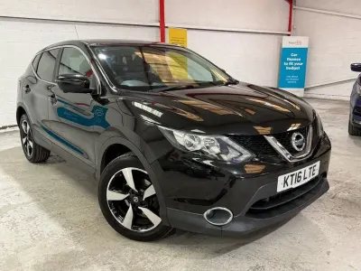 Used Nissan Qashqai N-Connecta 115 HP (84 kW) 2016 Black SUV