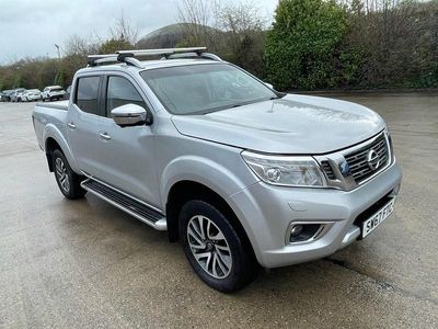 Used Nissan Navara Tekna 190 HP (139 kW) 2017 Silver Pickup