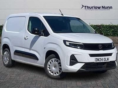 Second-hand Vauxhall Combo S 100 CP (73 kW) 2024 Alb Monovolum