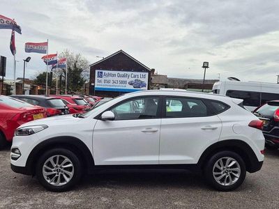 White Used 2015 Hyundai Tucson SE SUV | £5,995 (Expensive)