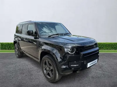 Used Land Rover Defender SE Dynamic 2024 Black SUV