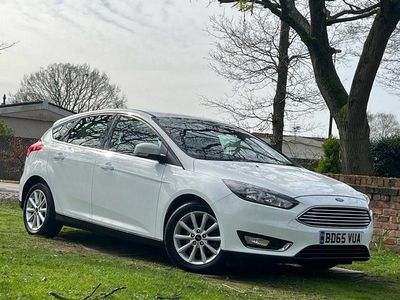 Used Ford Focus Titanium 125 HP (91 kW) 2015 White Hatchback