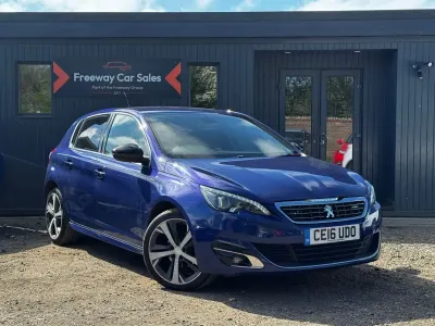 Second-hand Peugeot 308 GT-line 120 CP (88 kW) 2016 Albastru Hatchback