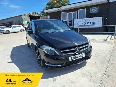 Used Mercedes B180 122 HP (89 kW) 2015 Black Hatchback
