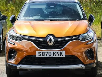 Used Renault Captur Version S 131 HP (96 kW) 2020 Orange/black SUV
