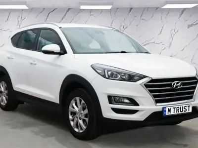 Used Hyundai Tucson SE 132 HP (97 kW) 2019 White SUV