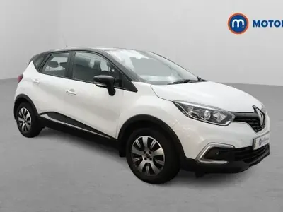 Used Renault Captur Play 90 HP (66 kW) 2020 White/black SUV