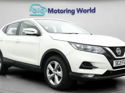 Second-hand Nissan Qashqai Acenta Premium 158 CP (116 kW) 2021 Alb SUV