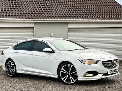 White Used 2018 Vauxhall Insignia SRi Hatchback | £6,490 (Fair price)