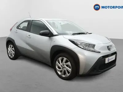 Used Toyota Aygo X PURE 2023 Silver SUV