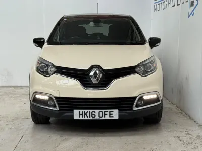 Used Renault Captur Dynamique 90 HP (66 kW) 2016 White SUV