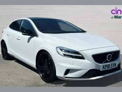 Used Volvo V40 R-Design Pro 152 HP (111 kW) 2018 White Hatchback
