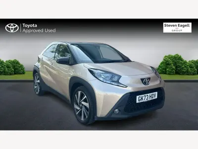 Used Toyota Aygo X 72 HP (52 kW) 2023 Beige SUV