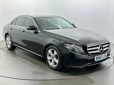 Begagnad Mercedes E220 Premium 194 HK (142 kW) 2017 Svart Sedan