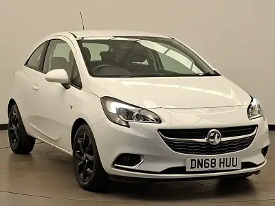 Used Vauxhall Corsa SRi 75 HP (55 kW) 2018 White Hatchback