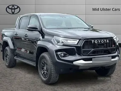 Used Toyota HiLux Sport 201 HP (147 kW) 2025 Black Pickup