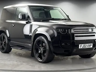 Used Land Rover Defender S 400 HP (294 kW) 2022 Santorini black SUV