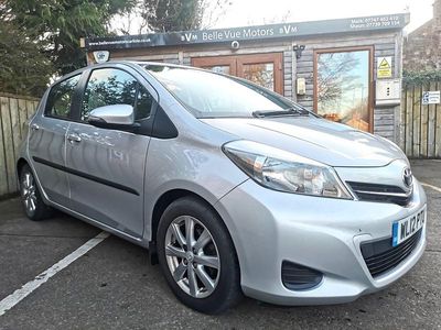 Used Toyota Yaris 90 HP (66 kW) 2012 Silver Hatchback