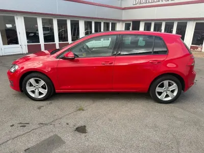 Used VW Golf VII Edition 110 HP (80 kW) 2016 Red Hatchback