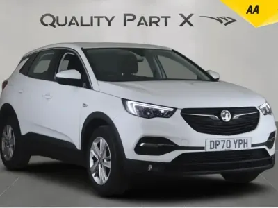Used Vauxhall Grandland X Business Edition 130 HP (95 kW) 2020 White SUV