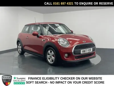Begagnad Mini ONE Hatch 102 HK (75 kW) 2017 Röd Halvkombi