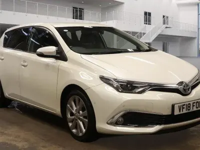 Usado Toyota Auris Hybrid