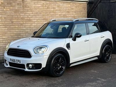 White Used 2017 Mini Cooper D Countryman SUV | £8,275 (Fair price)