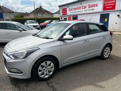 Używany Hyundai i20 2016 Srebrny Hatchback