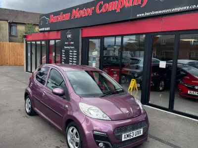 Used Peugeot 107 Allure 68 HP (50 kW) 2014 Mauve/purple Hatchback