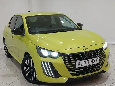 Used Peugeot 208 Allure 101 HP (74 kW) 2024 Yellow Hatchback