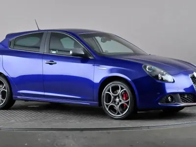 Begagnad Alfa Romeo Giulietta Edizione Speciale 150 HK (110 kW) 2018 Blå Halvkombi
