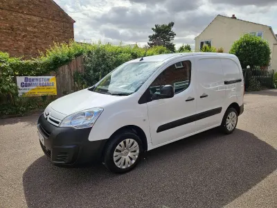 Used Citroën Berlingo 100 HP (73 kW) 2017 White MPV