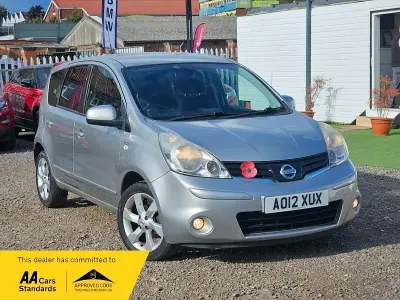 Begagnad Nissan Note N-TEC 2012 Silver Halvkombi