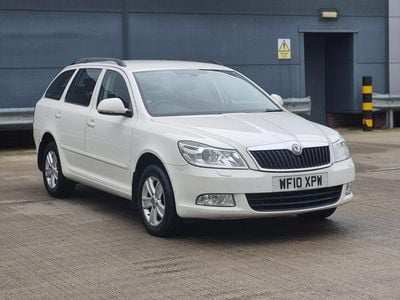 White Used 2010 Skoda Octavia Estate | £1,995