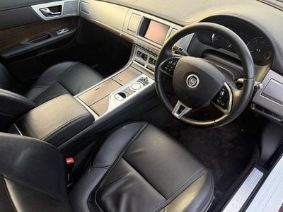 Used Jaguar XF Luxury 2011 White Sedan